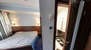 Гостиница Дельфин Лазаревское Стандартный двухместный номер с 1 кроватью или 2 отдельными кроватями-3